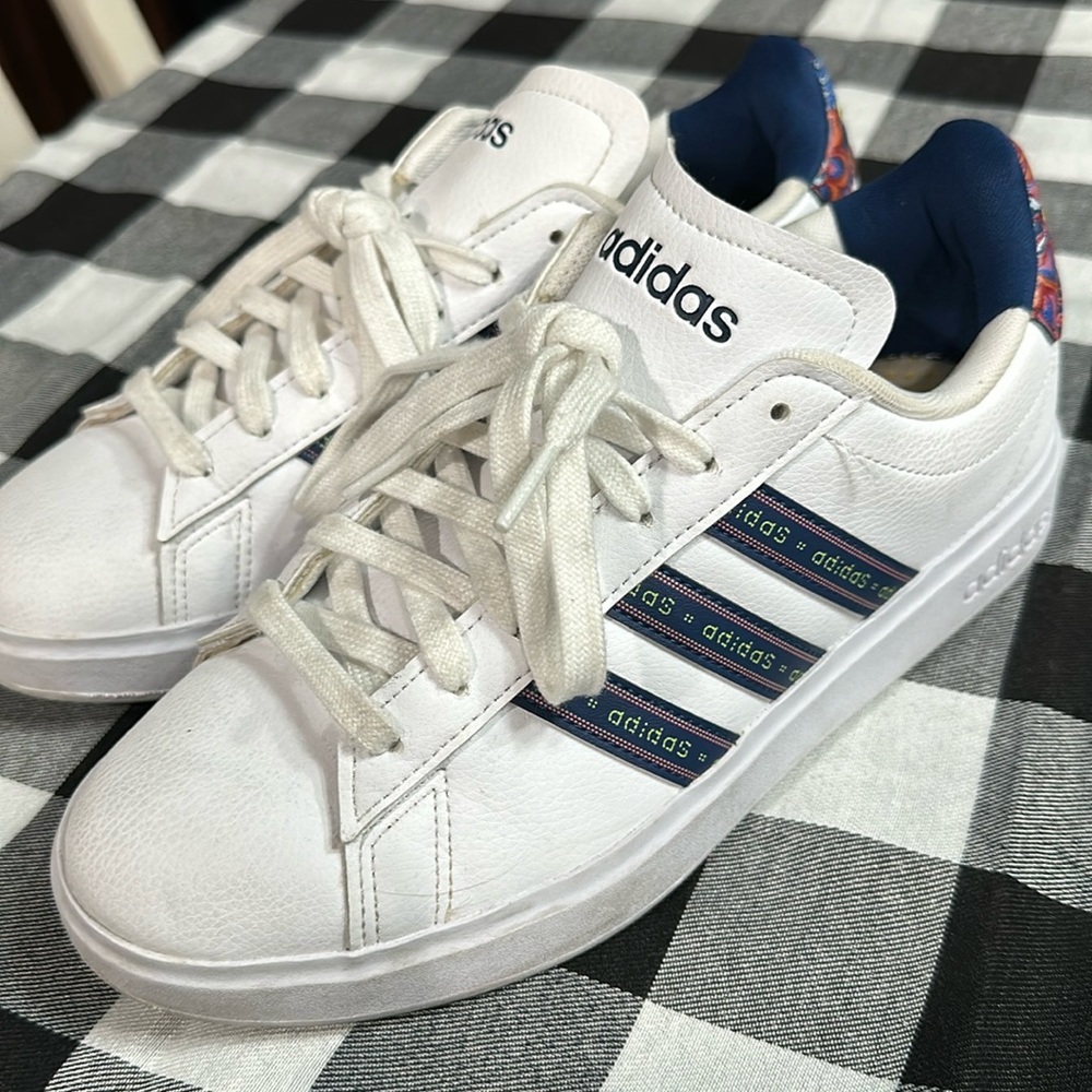 Adidas Women’s Grand Court 2.0, Purple, Size 8.5